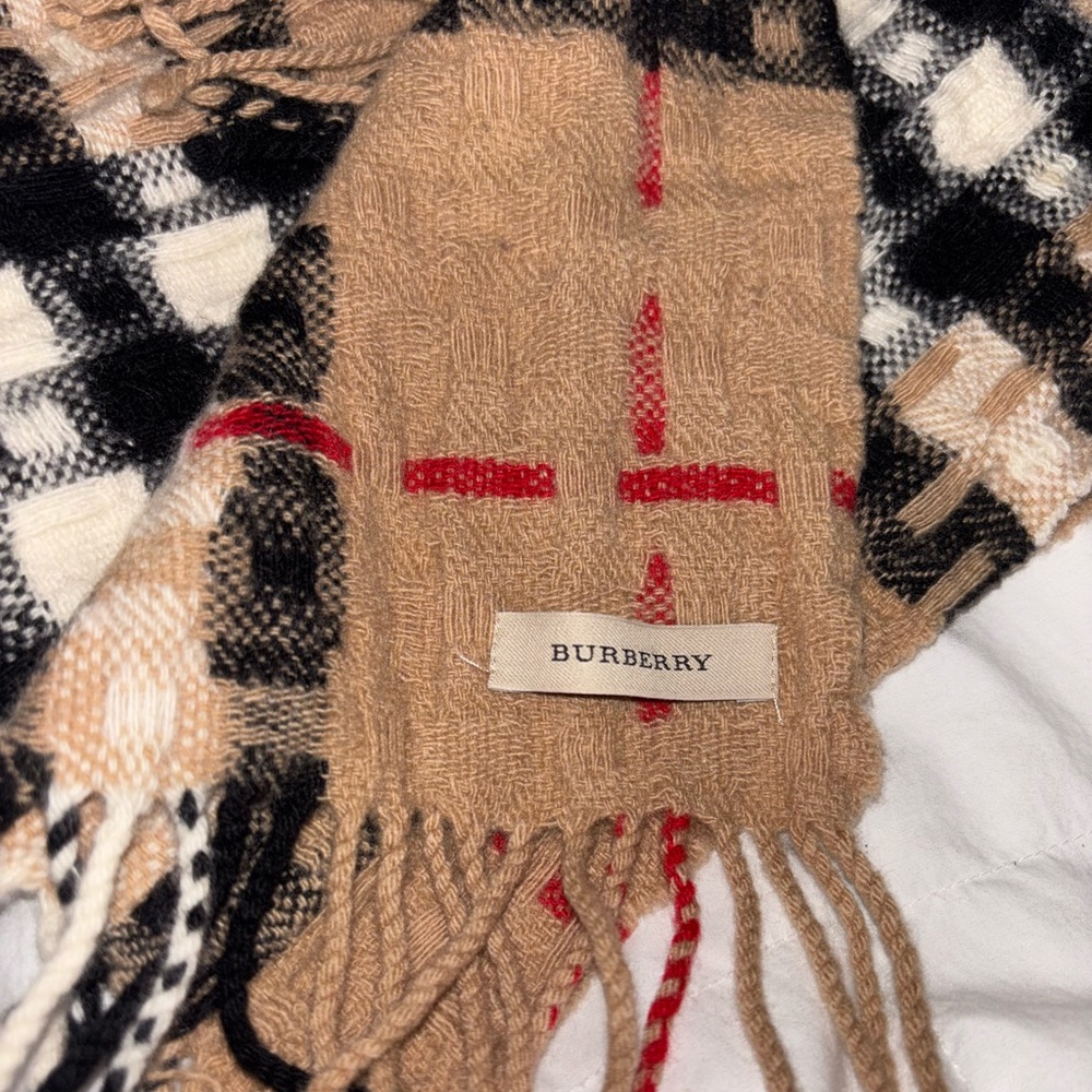 Burberry Scarf Glitter Wool